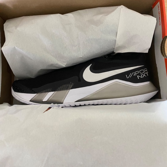 Nike Mens Vapor NXT tennis shoes - Picture 3 of 4